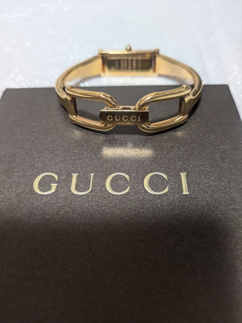 GUCCI ピンク文字盤 ゴールド