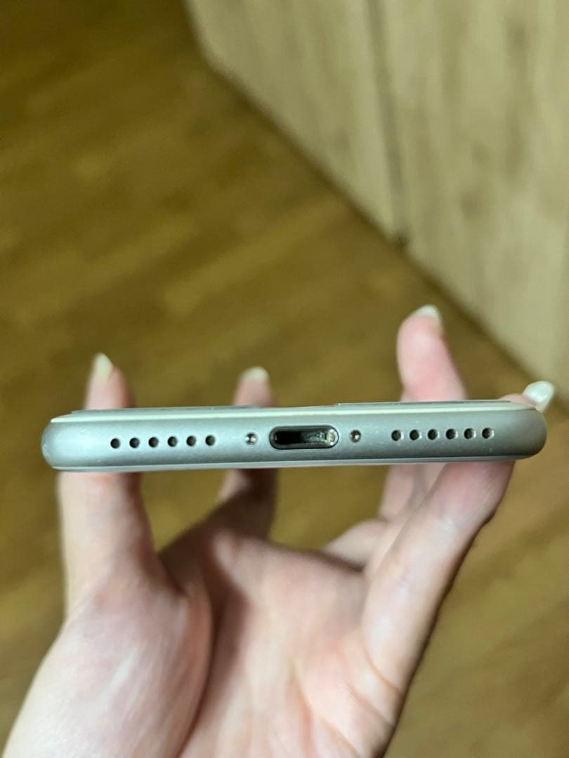 最終値下げ　Apple iPhone8 SIMロックなし　最大バッテリー76%