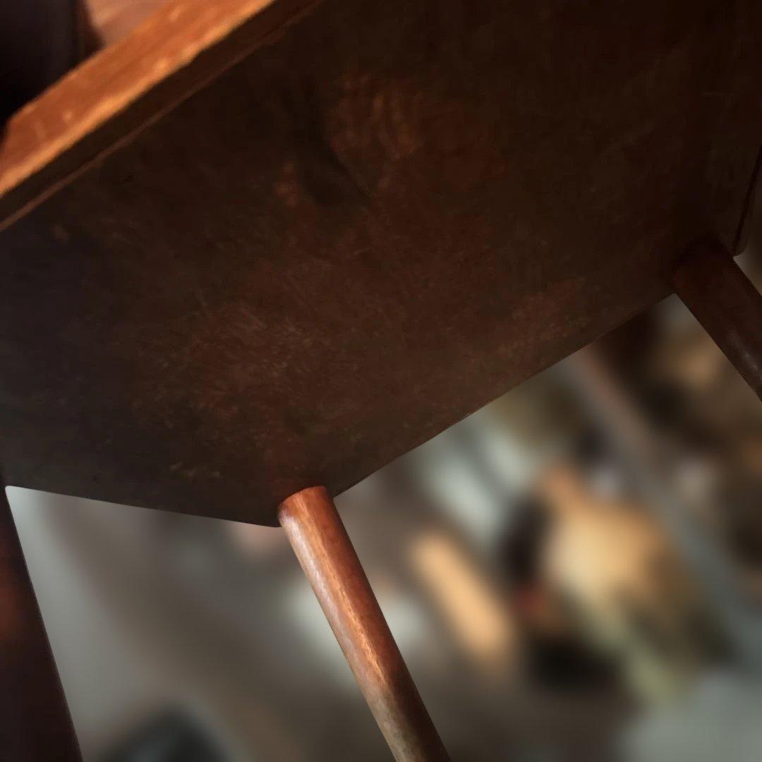 イギリスアンティーク　アンティーク家具　サイドテーブル