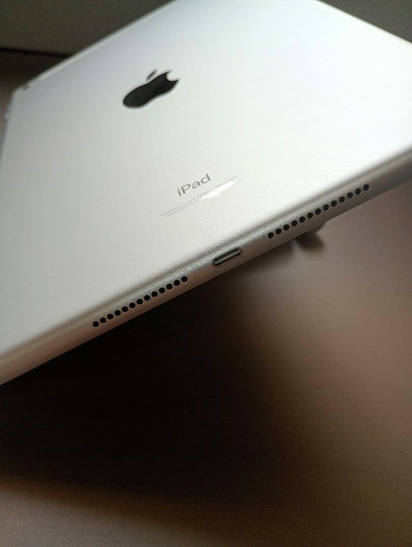 iPad 第9世代 Wi-Fi+Cellular 256GB シルバー
