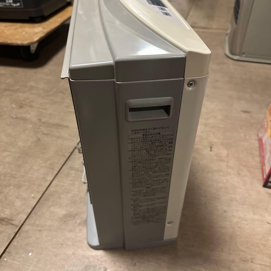 ガスファンヒーター NR-B950FH-WH