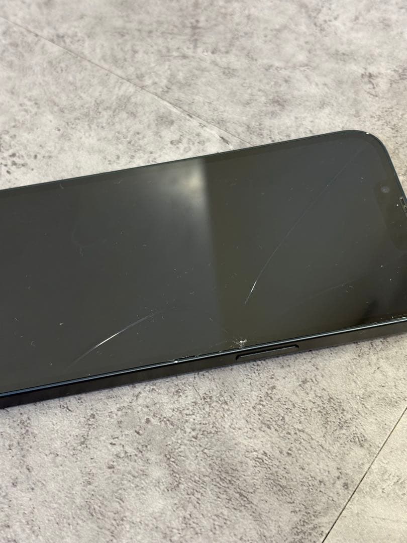 iPhone13本体　ミッドナイト　128GB