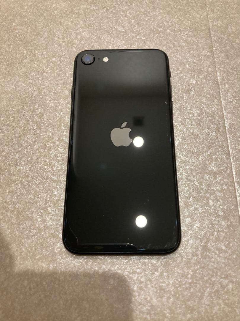 Apple iPhone SE 2 64GB ブラック 本体 simロックなし