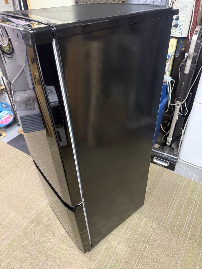 【洗浄消毒作業済】三菱　146L 冷凍冷蔵庫　MR-P15Z-B1