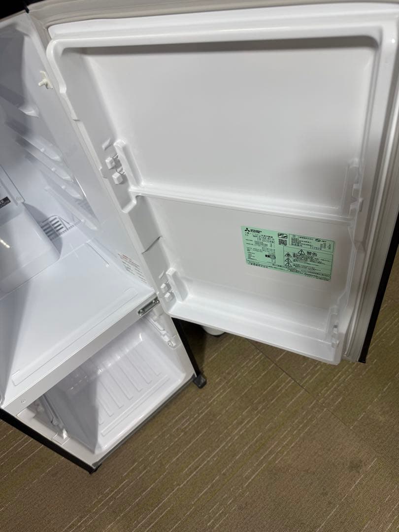 【洗浄消毒作業済】三菱　146L 冷凍冷蔵庫　MR-P15Z-B1
