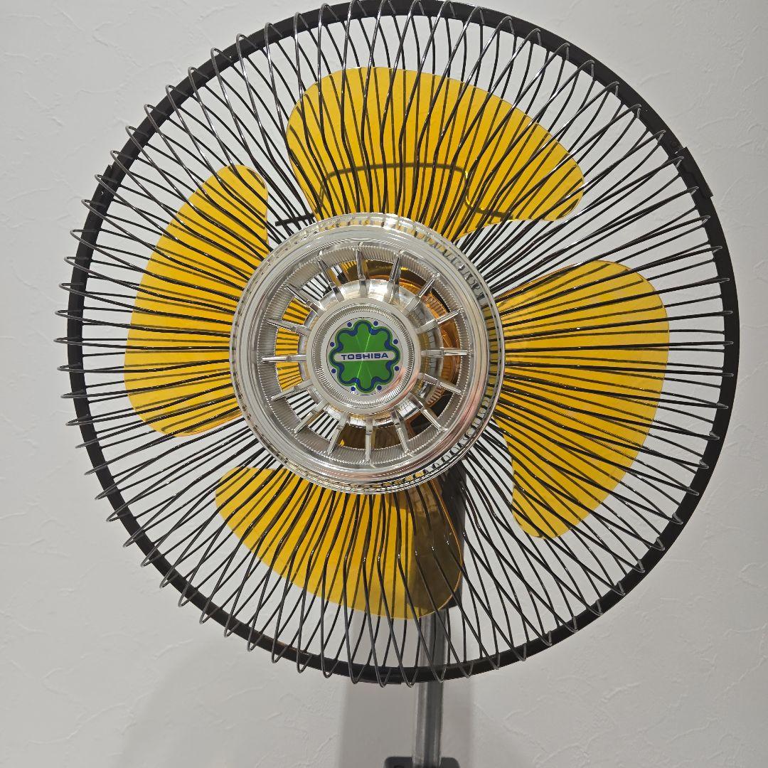 TOSHIBA レトロ扇風機 木製ベース　Ｈ-30Ｄ45Y