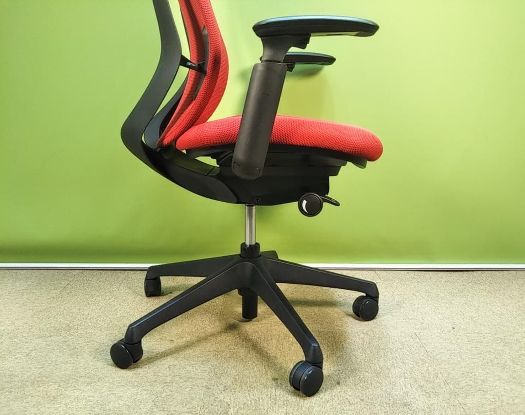 zv　オカムラ　シルフィーチェア　前傾機能　ハイバック　クッションタイプ 中古