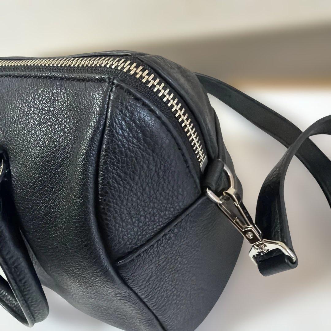 agasa h ブラックレザーショルダーバッグ