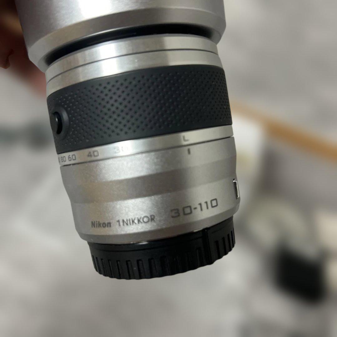 「美品」Nikon 1 J4 ミラーレスカメラ ダブルズームキット