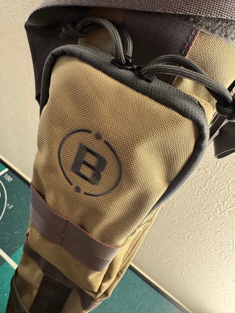 BRIEFING ブリーフィングSELF STAND CARRY TAN