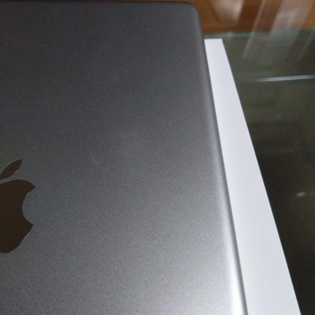 Apple iPad 第5世代　ホワイト 本体