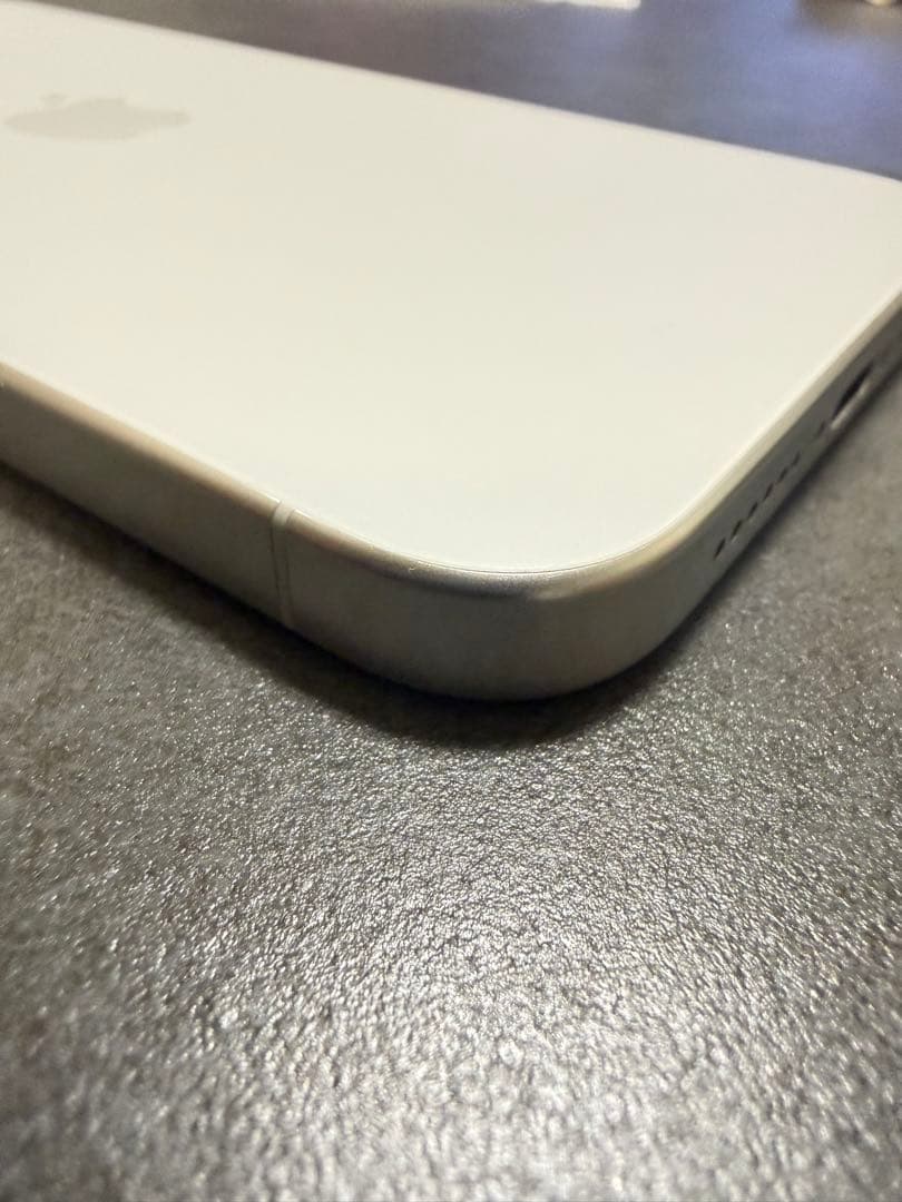 Apple iPhone 15Pro Maxホワイト　256GB本体