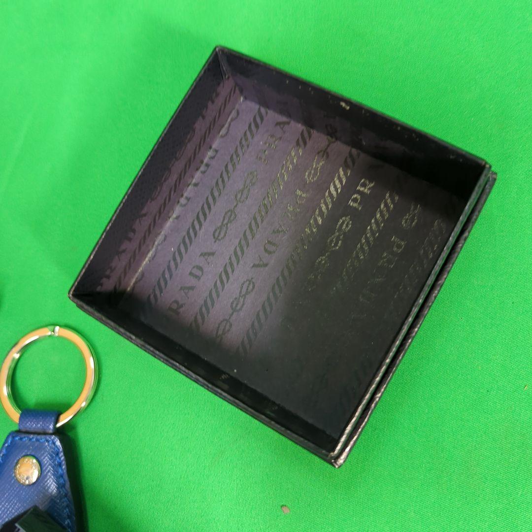 PRADA　ネイビー キーホルダー