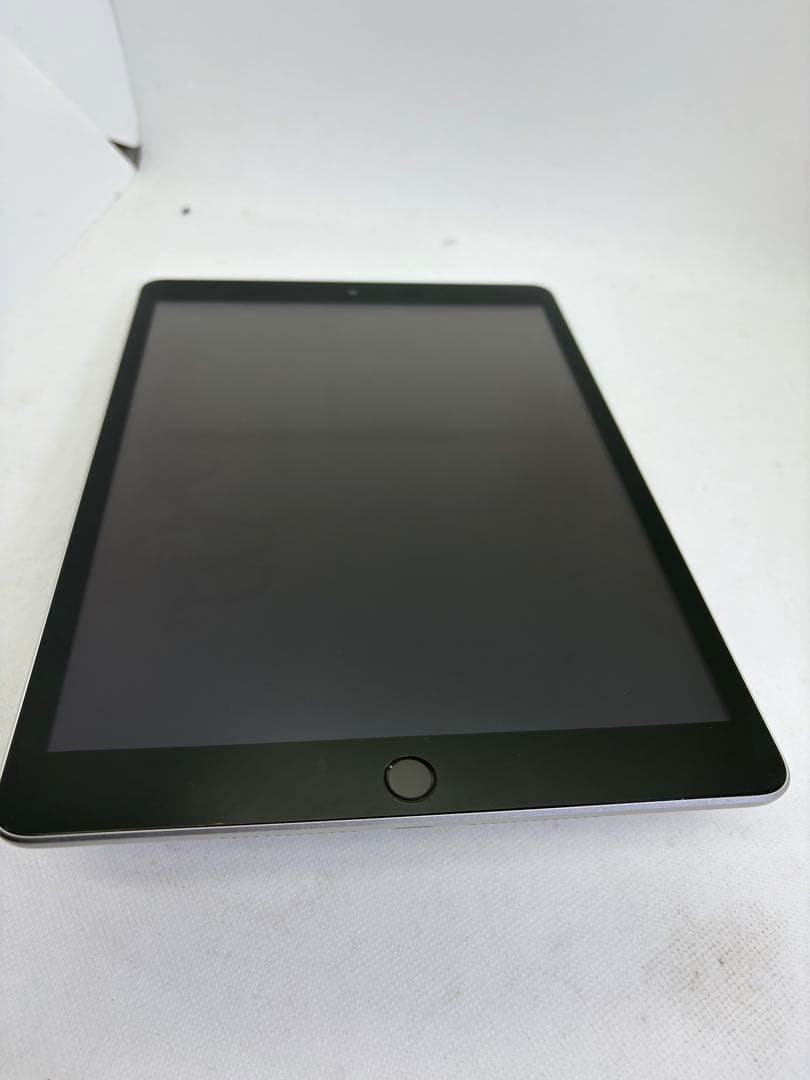 【超美品】Apple iPad 第9世代 64GB Wi-Fiモデル シルバー