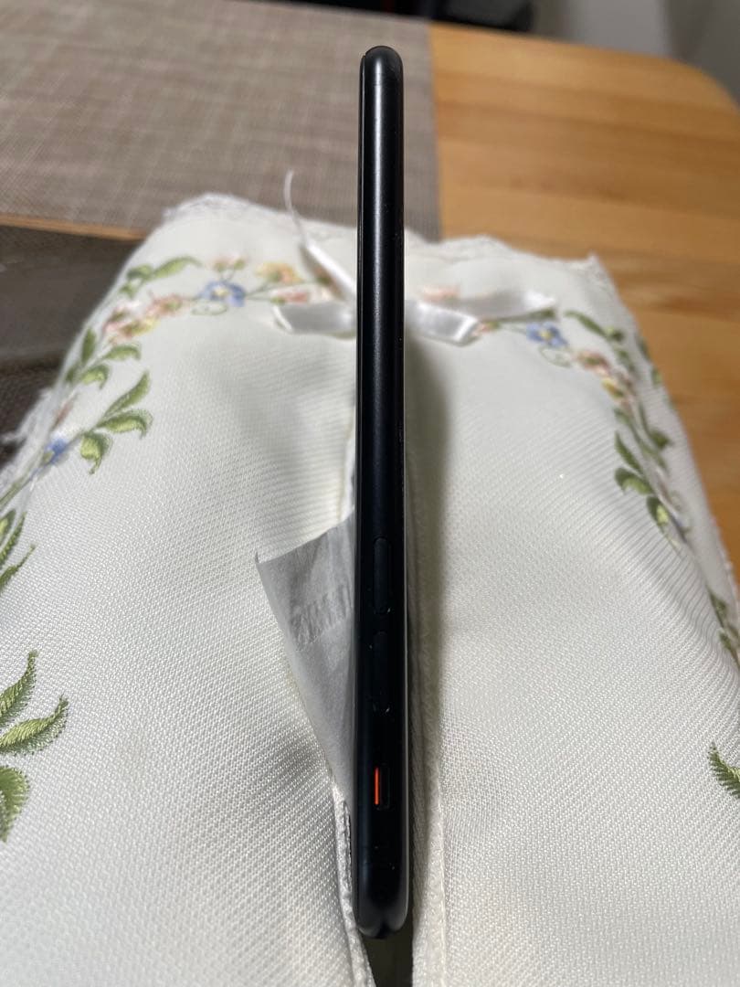 Apple iPhone se2 ブラック本体　64g