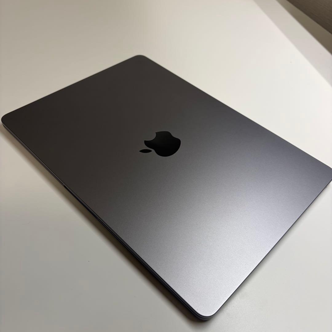 【美品】MacBook Air （M2, 2022）13.6㌅ 元箱付き