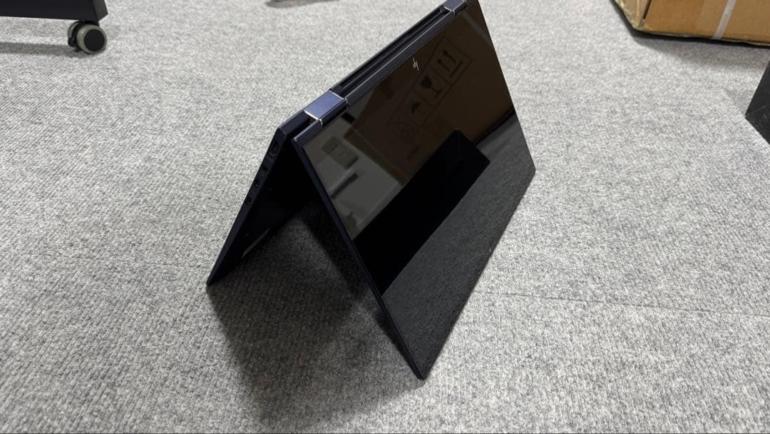 Windowsノート本体 hp dragonfly