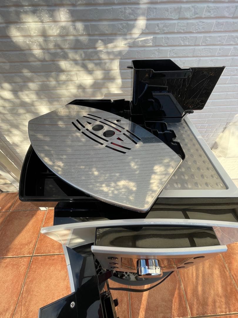 デロンギ 全自動エスプレッソマシン1回のみ使用でカートリッジ2個付き