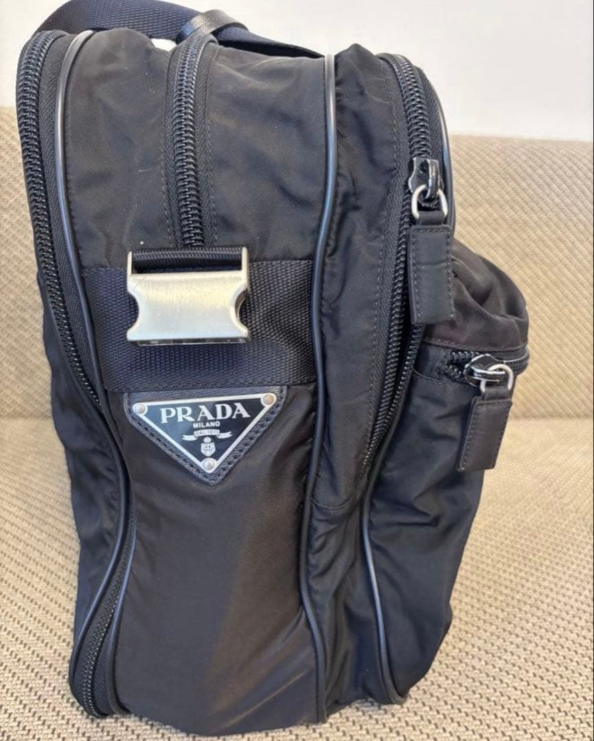 PRADA ブラック ボストンバッグ　ビジネスバッグ　プラダ