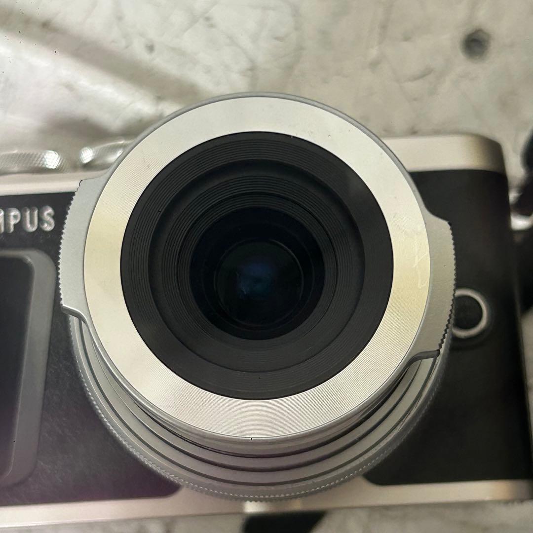 OLYMPUSミラーレス一眼カメラ E−PL9 ダブルズームキット