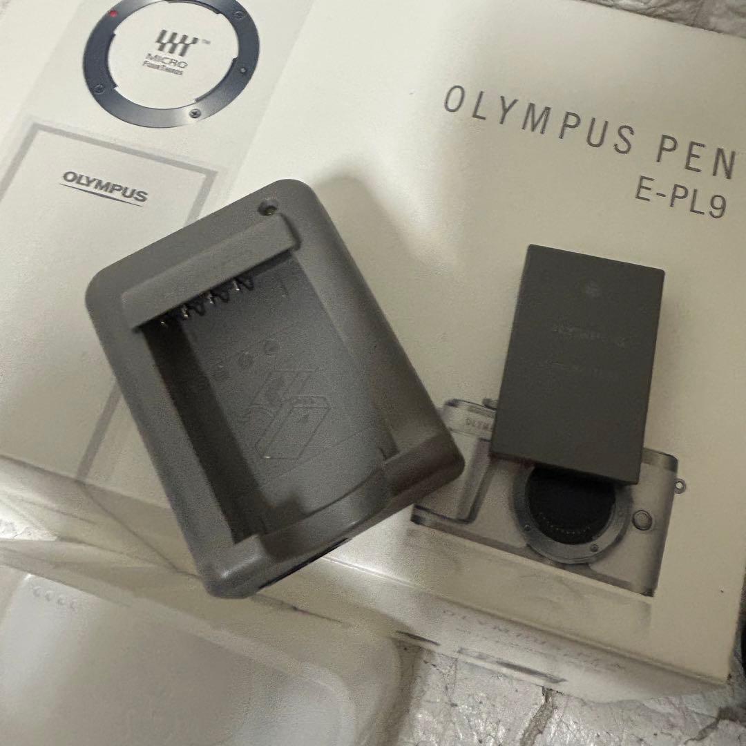 OLYMPUSミラーレス一眼カメラ E−PL9 ダブルズームキット
