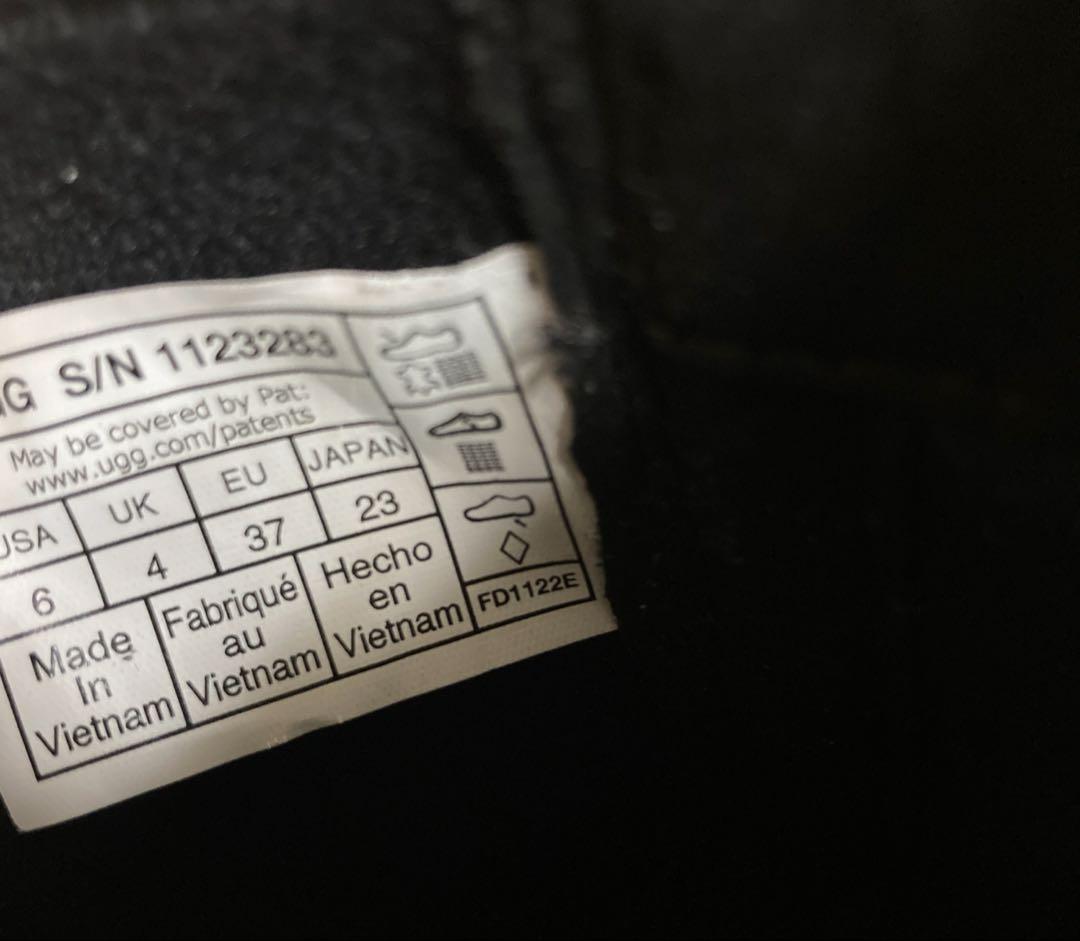 UGG サイドゴアブーツ　23