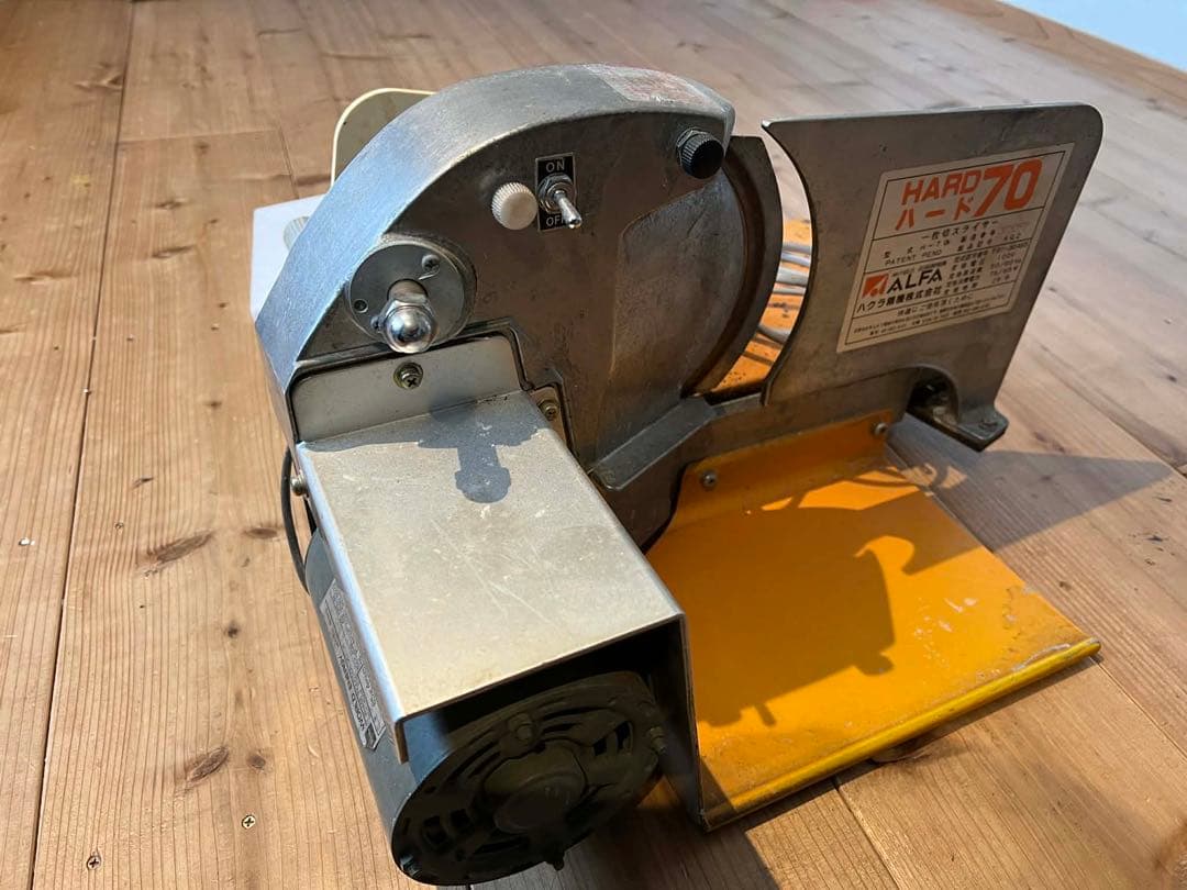 パン屋開業の初期投資を抑えたい方にオススメ‼️ハクラ精機のパンスライサー