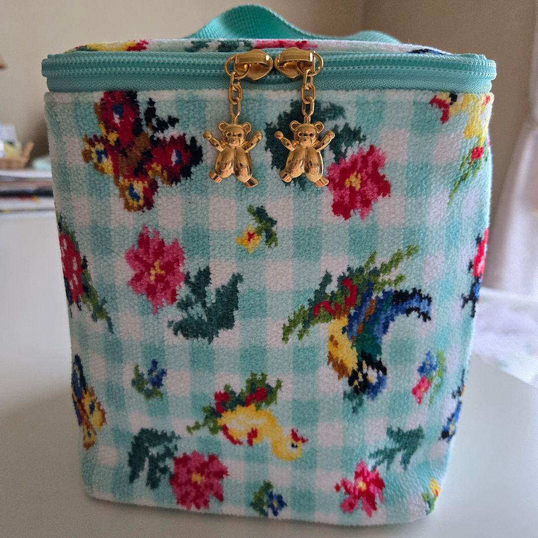 フェイラー　ハイジ3段ランチボックス&ポーチ