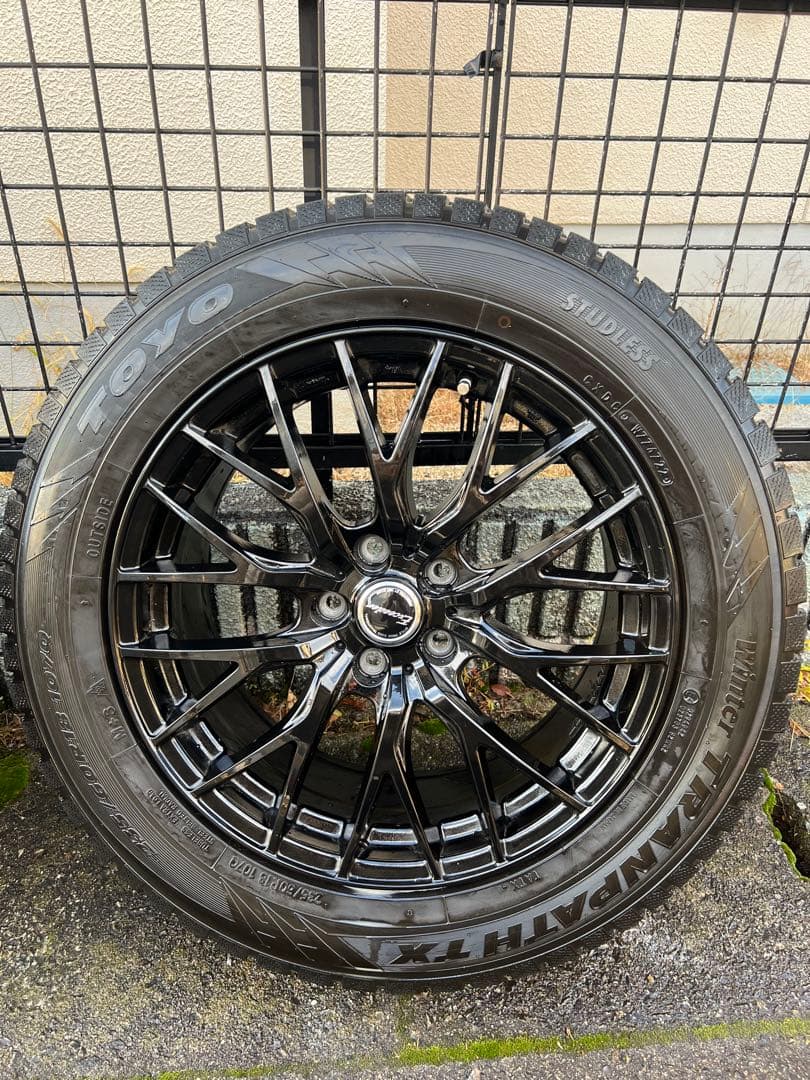 新型レクサスNX スタッドレスタイヤ4本セット