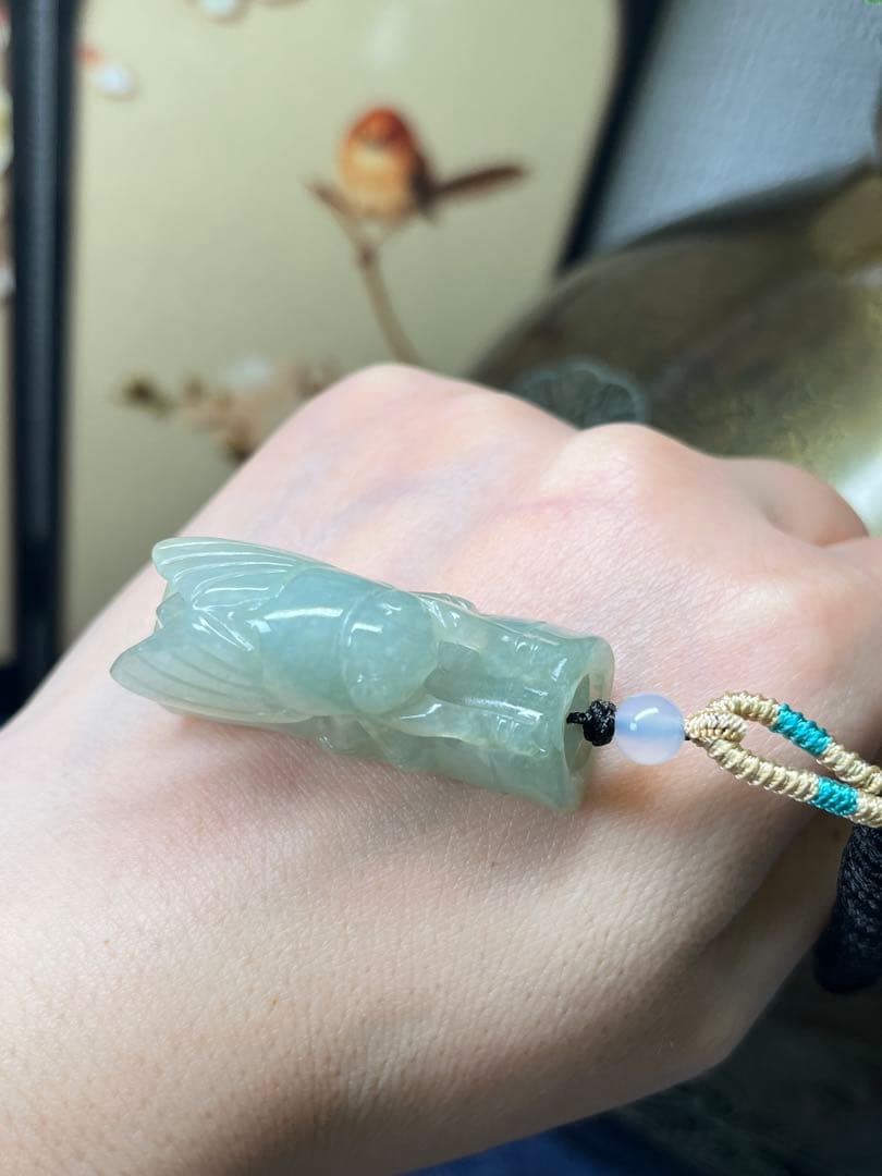 リアル品★天然A貨翡翠　氷種淡い油青翡翠【一鸣惊人】蝉ネックレス　鑑定書付き