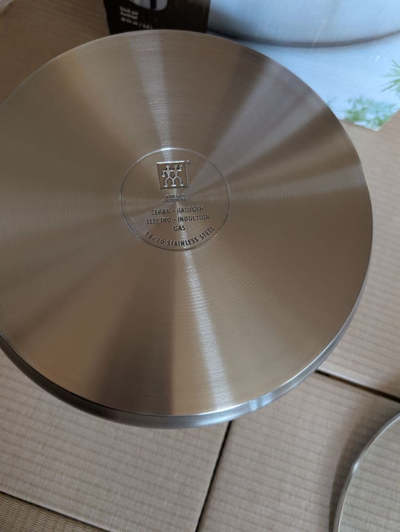 ツヴィリングJ.A.ヘンケルス両手鍋　大鍋