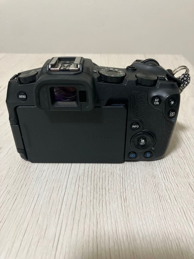 Canon EOS RP ミラーレスカメラ RF 50mmレンズ付き