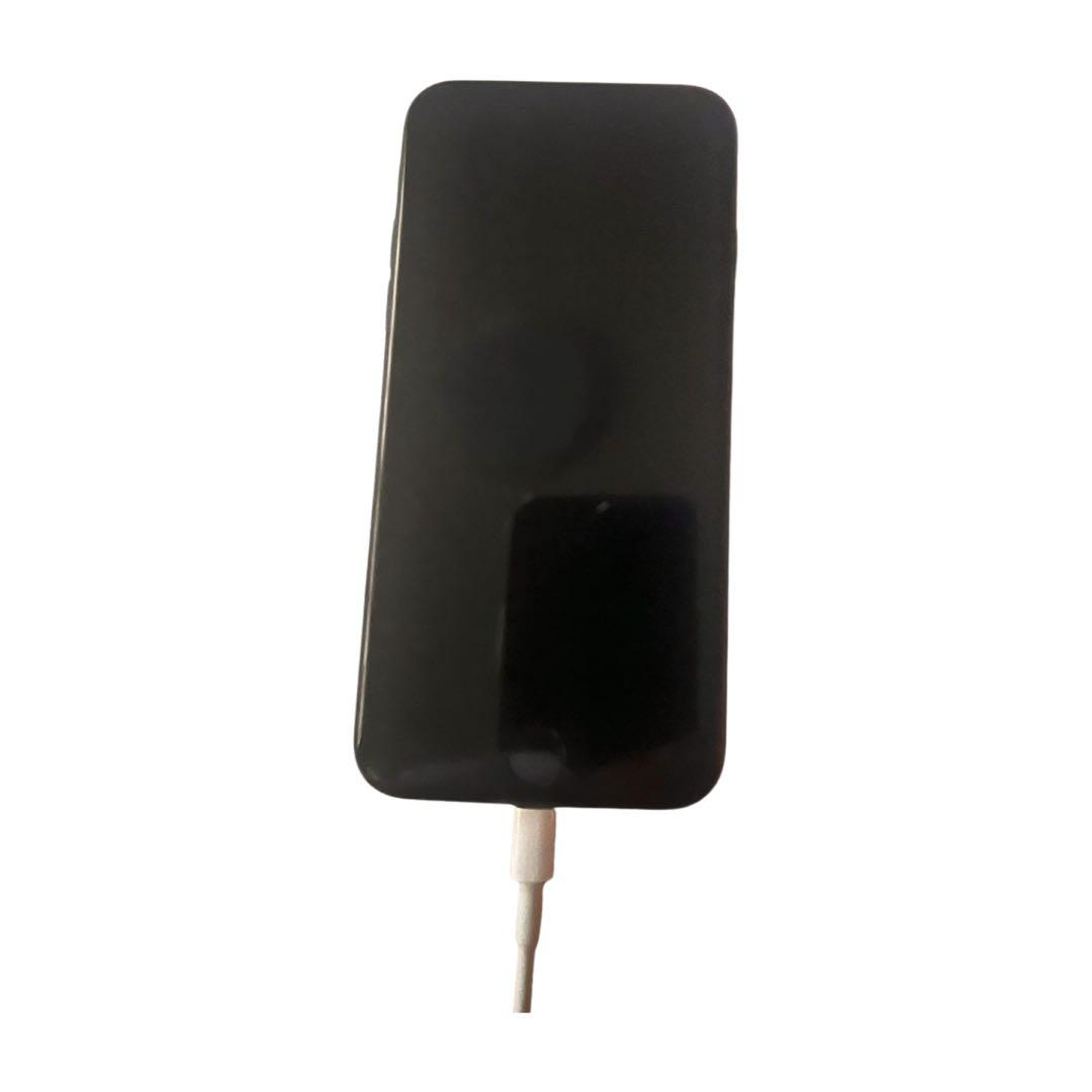 iPhone SE 第3世代 64GB 現状品 画面割れ・キズあり