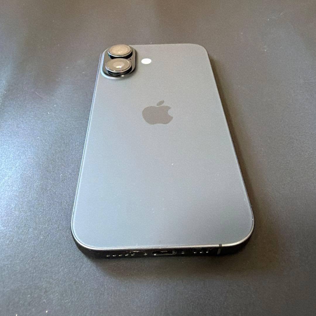 Apple iPhone17（Spigen製ケース+フィルム+Anker充電器）