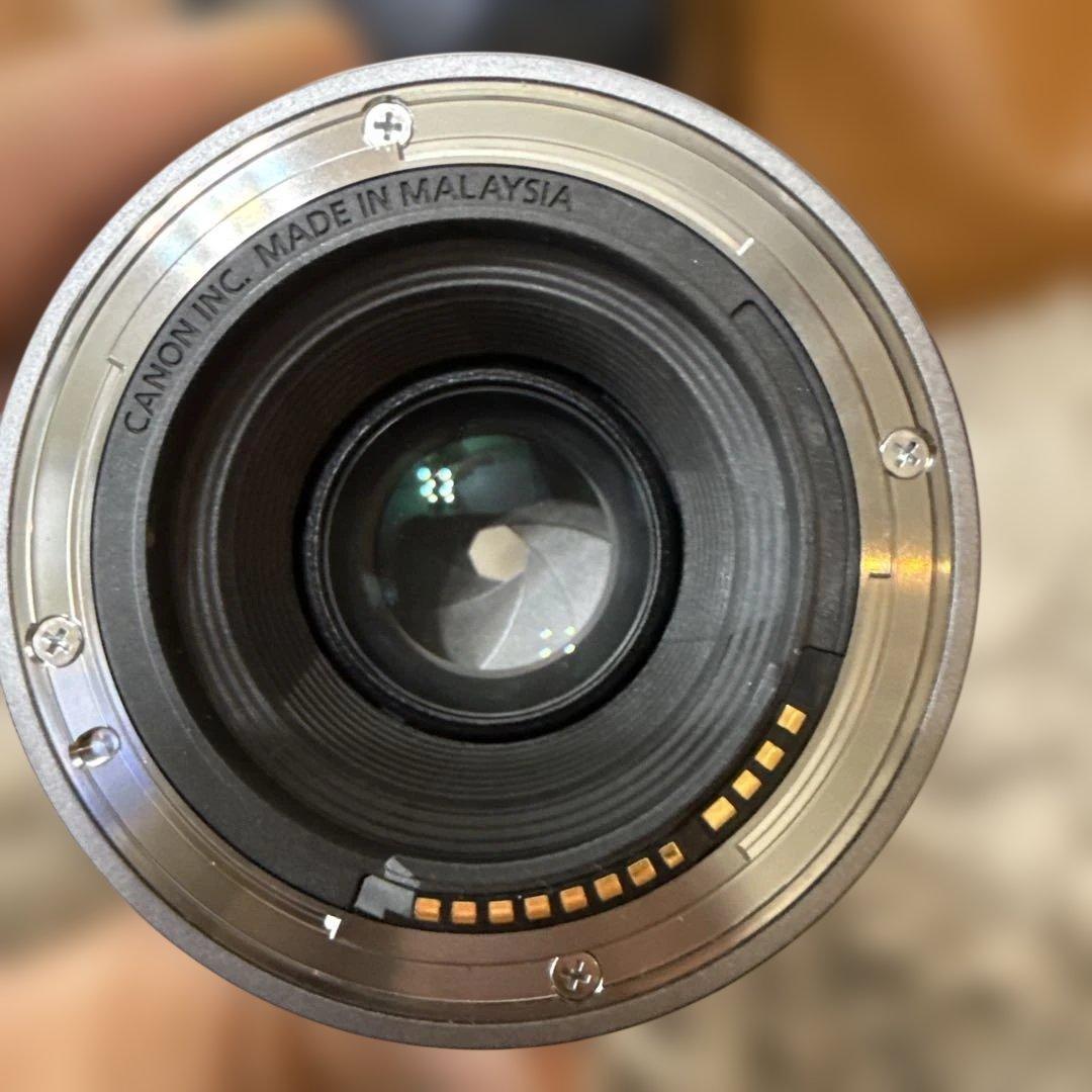 Canon RF50mm F1.8 STM / フード、フィルター付