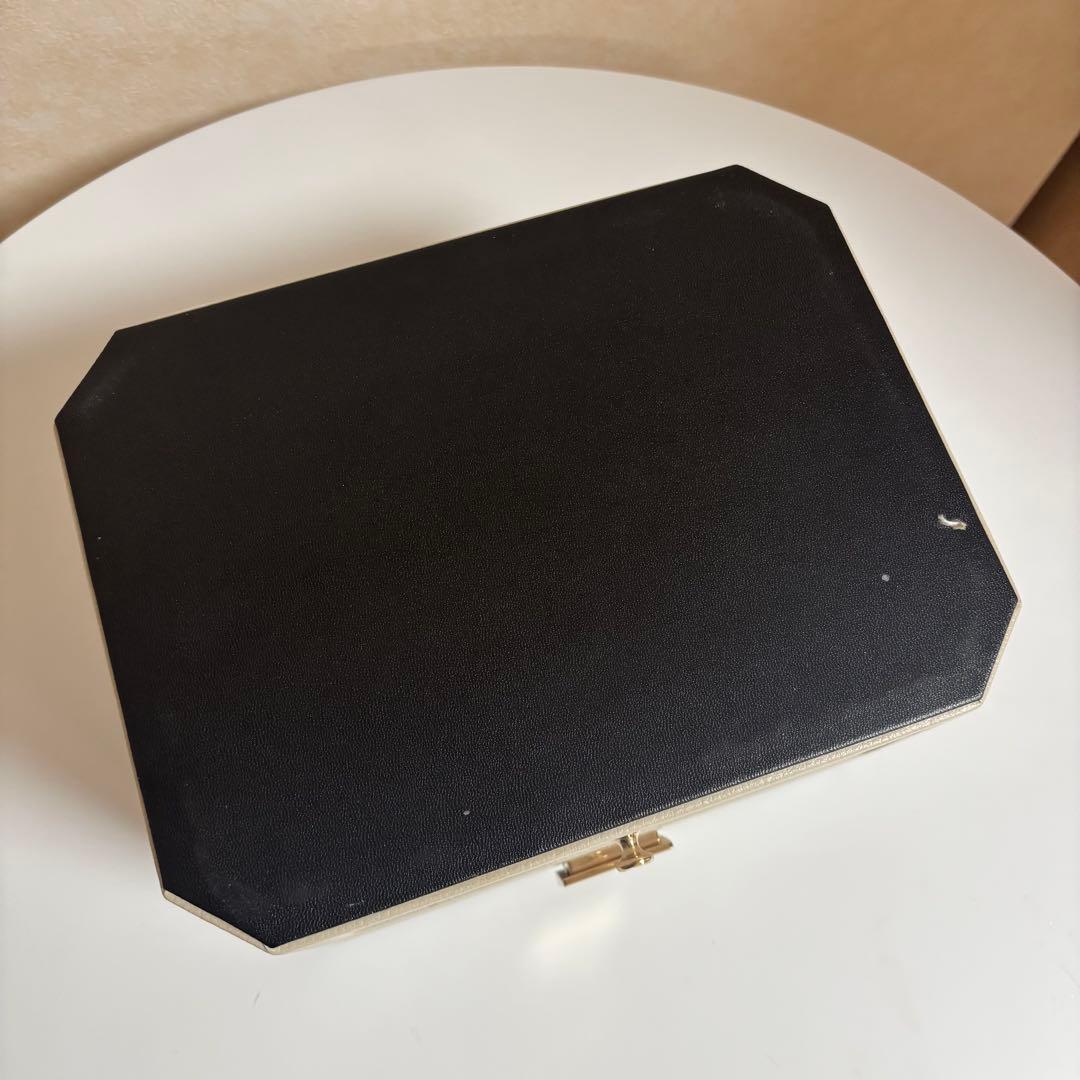 A'pearl エパール ジュエリーボックス カシミアベージュ