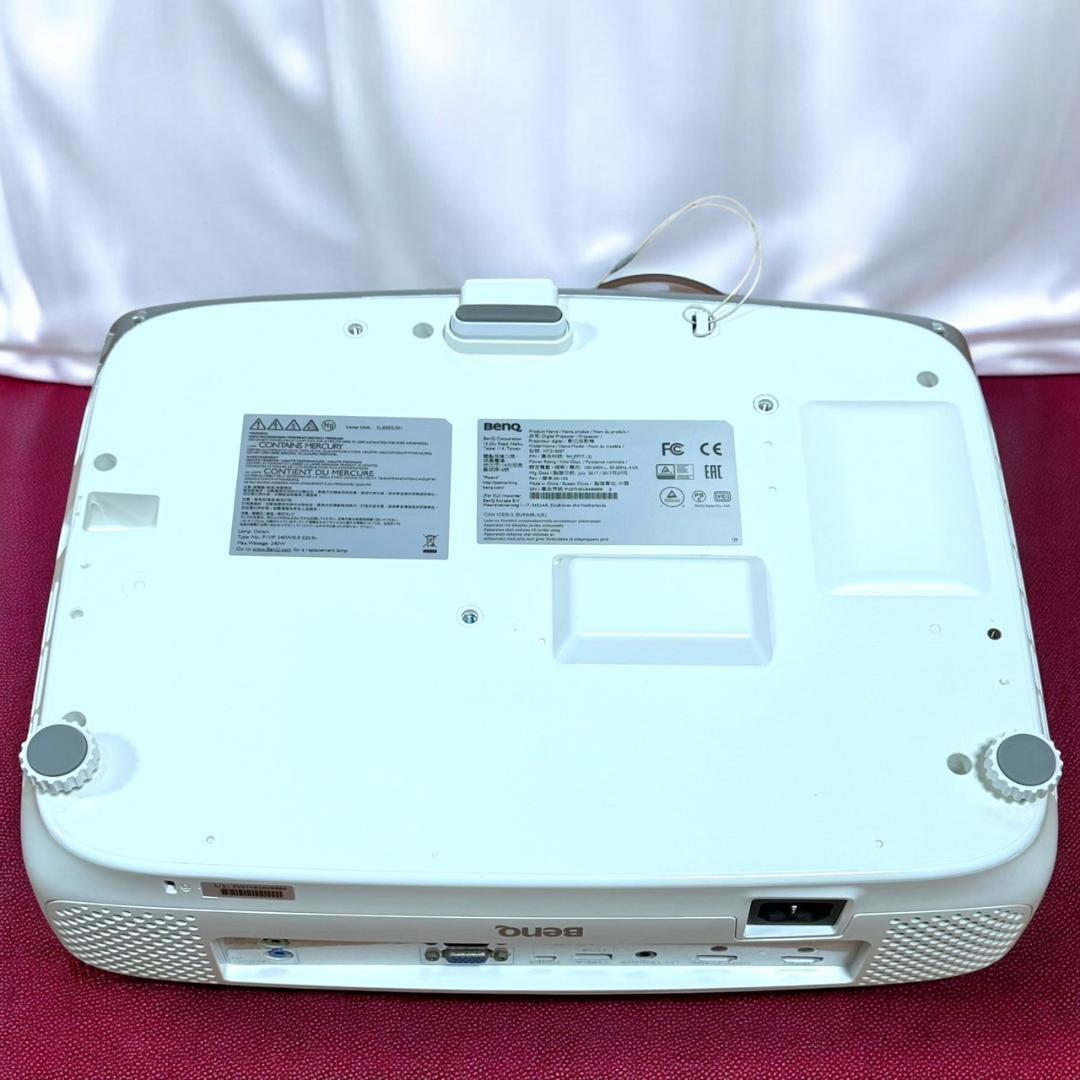 ☆美品 BenQ HT2150ST 短焦点ホームシアタープロジェクター フルHD