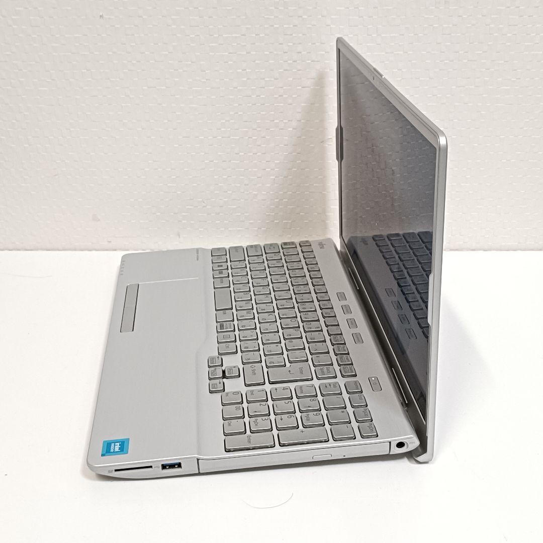 2024年 富士通 Windows11 15.6型 ノートパソコン SSD 37