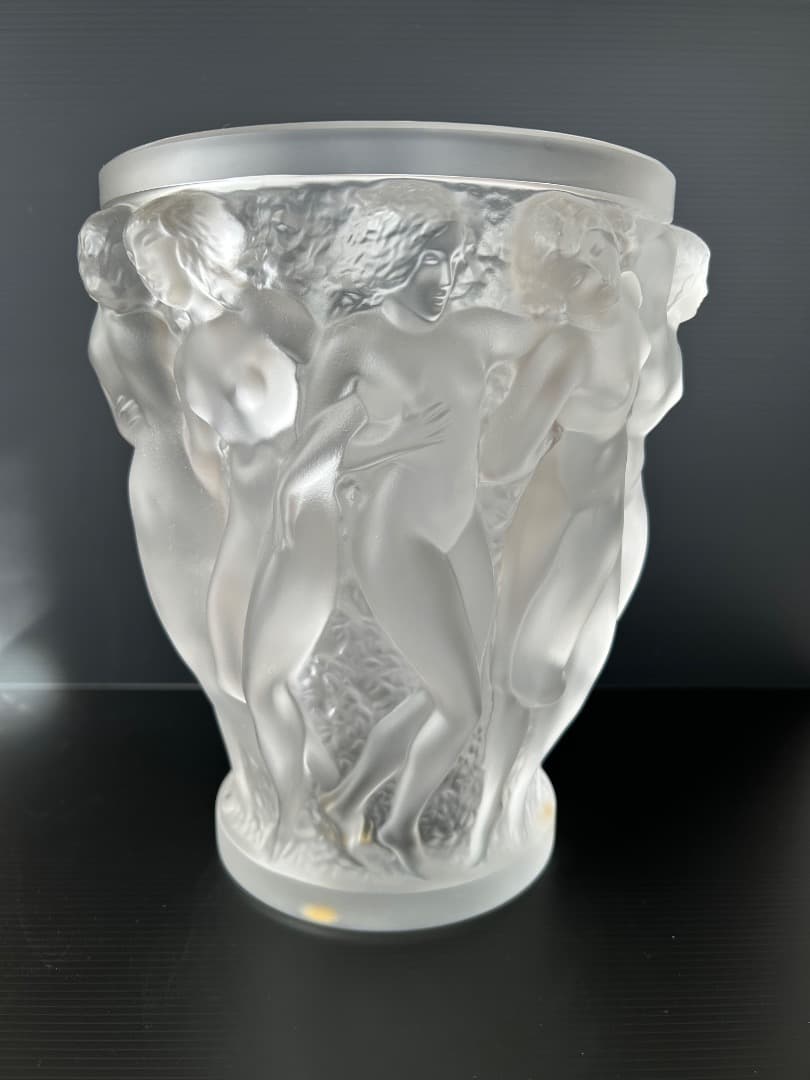 ルネ ラリックのバコントゥ ベース