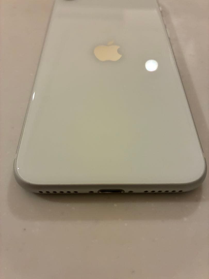 iPhone SE 第2世代 64GB ホワイト