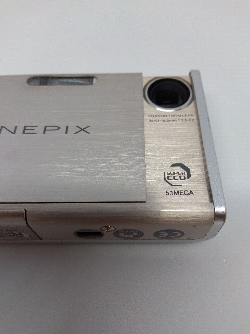 FUJIFILM FINEFIX Z2 シルバー