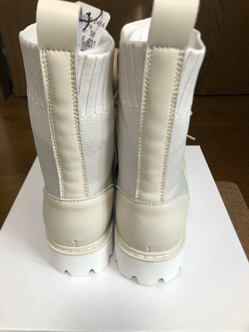 ヤマダヤ　LASUD レースアップレザーブーツ オフホワイト　38 (24㎝)