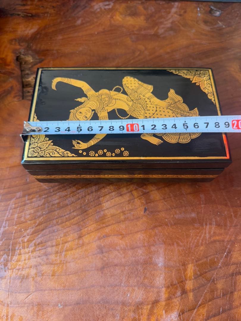 【タイ・チュンマイ】金色装飾のジュエリーボックス