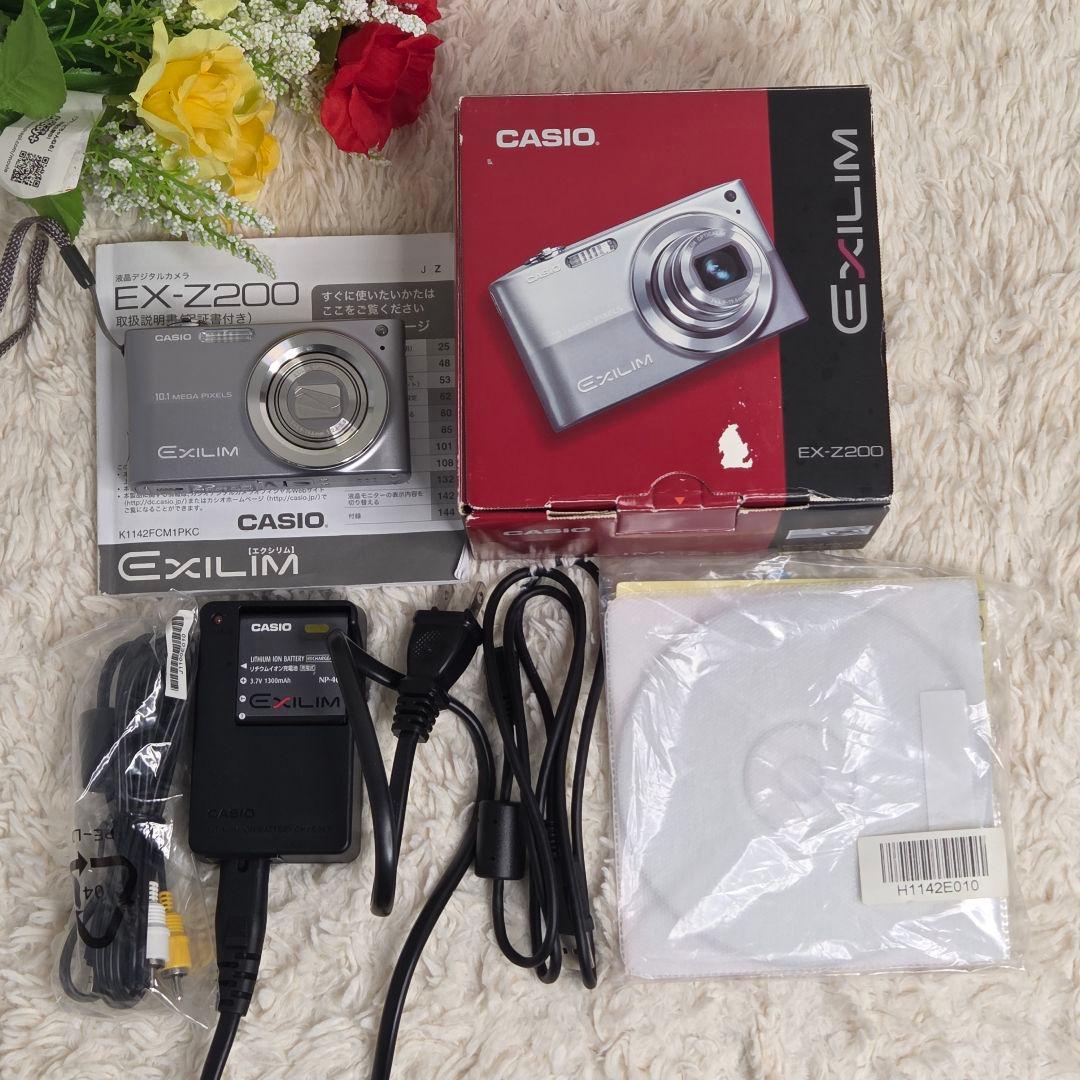 【美品】CASIOデジカメEXILM　EX-Z2200 箱付属品有り　シルバー