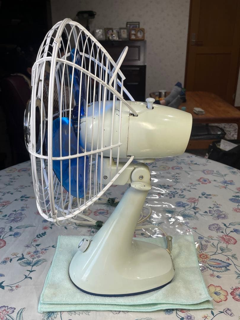 三菱'60昭和レトロ扇風機 とても古い・重い・堅牢　順調稼働　鮮明ブルーファン美