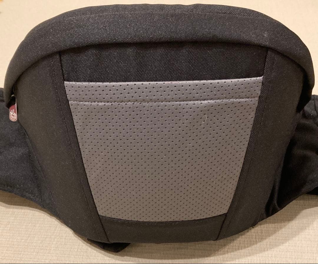 【美品】Ergobaby エルゴベビー Lift ヒップシート オニキスブラック