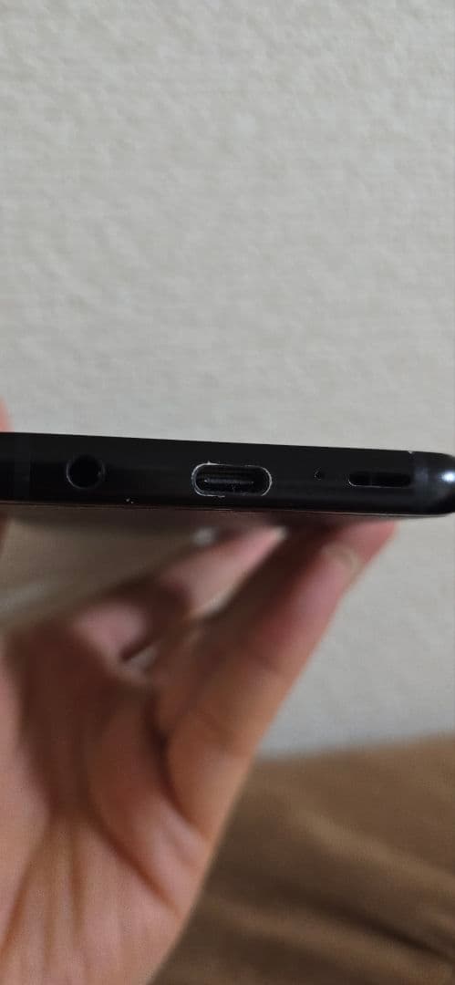 Galaxy S9-64GB. SIMフリー。ケースも一緒にお送りします