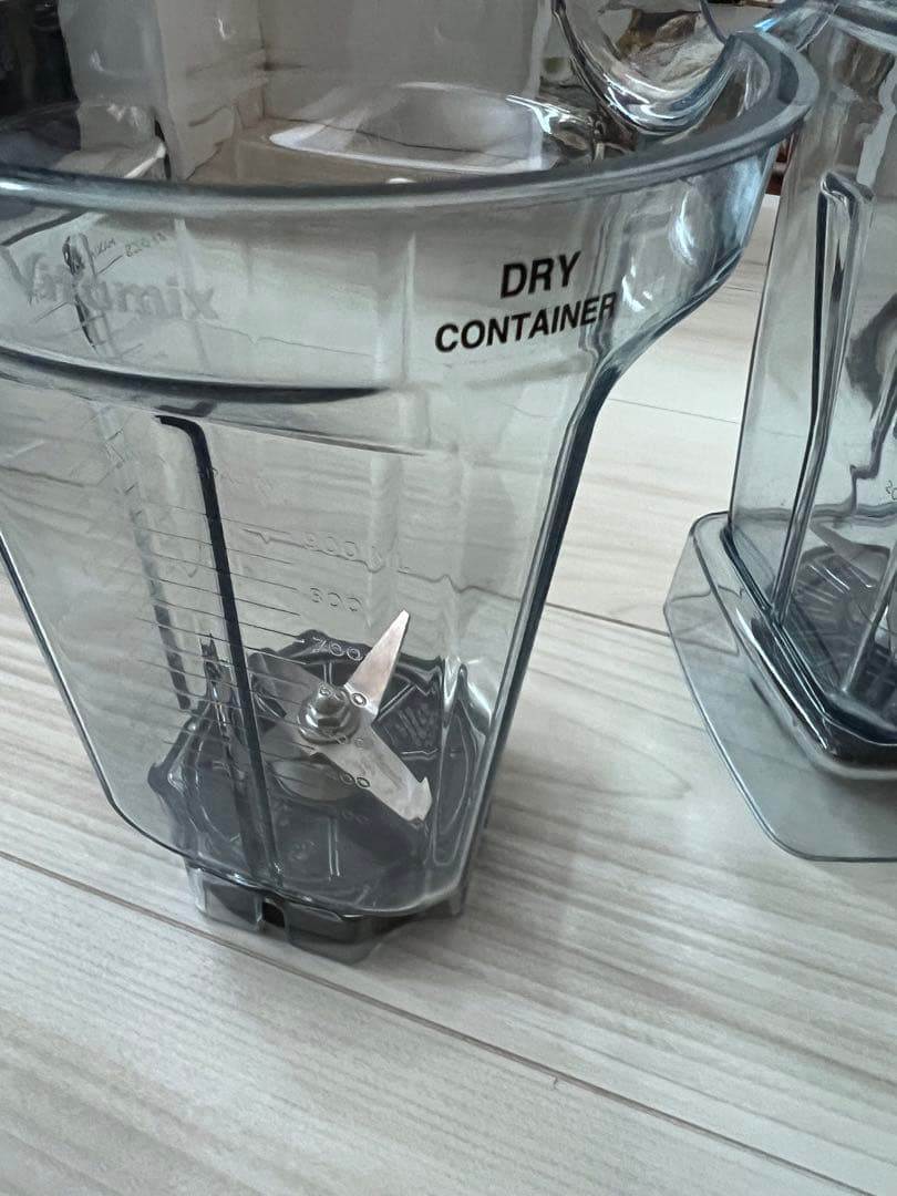 Vitamix ブレンダー E310白　ドライコンテナ付き