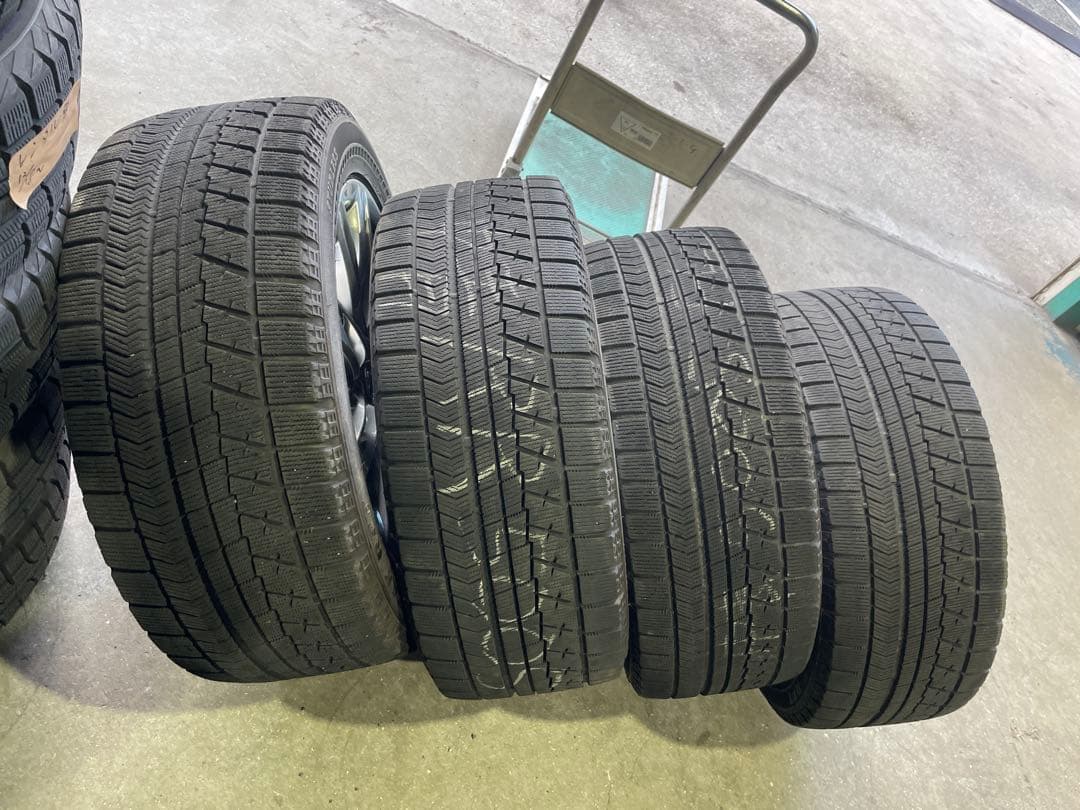 ノンパパ様　レクサスLS 純正　美品　　スタッドレスセット　245/50R19