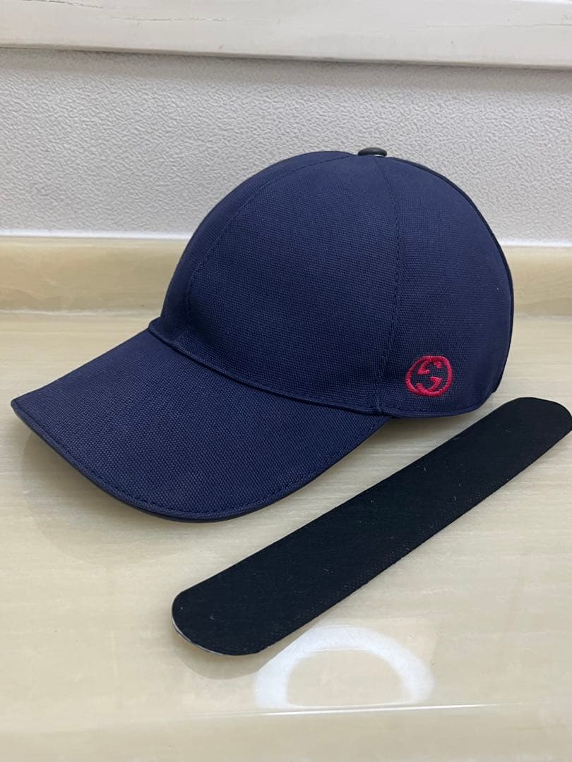 GUCCI ネイビー ベースボールキャップ